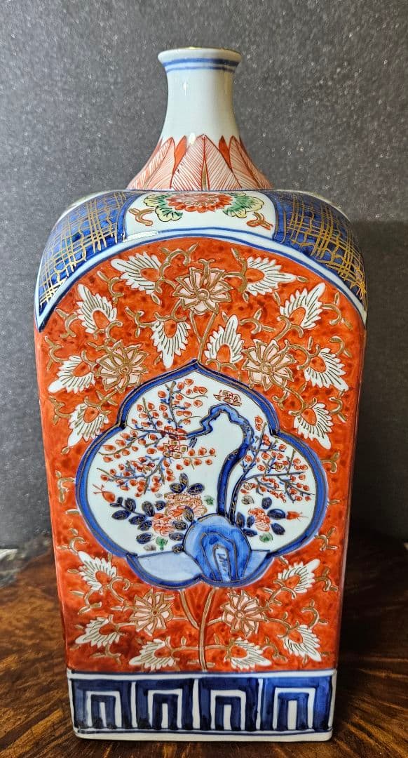 有田焼　金彩色絵　古伊万里写し　四方瓶 四方徳利　花入れ　インテリア　オブジェ