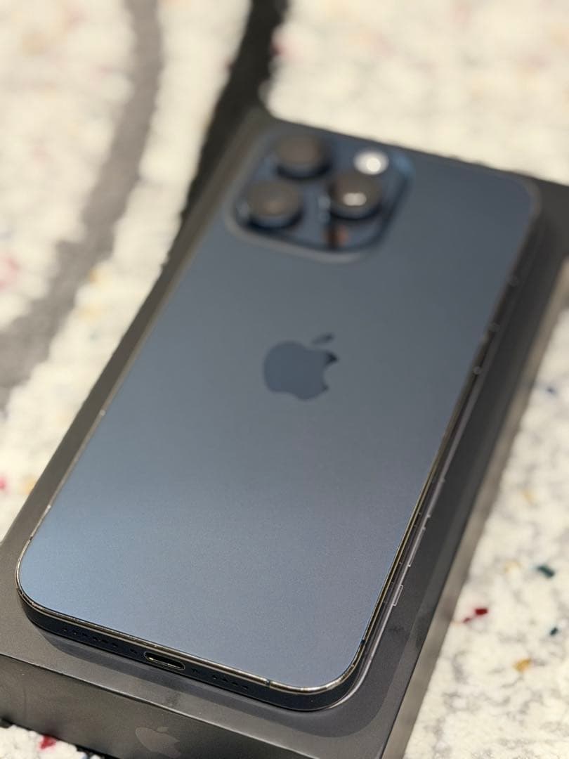 iPhone 15 promax ブルーチタニウム