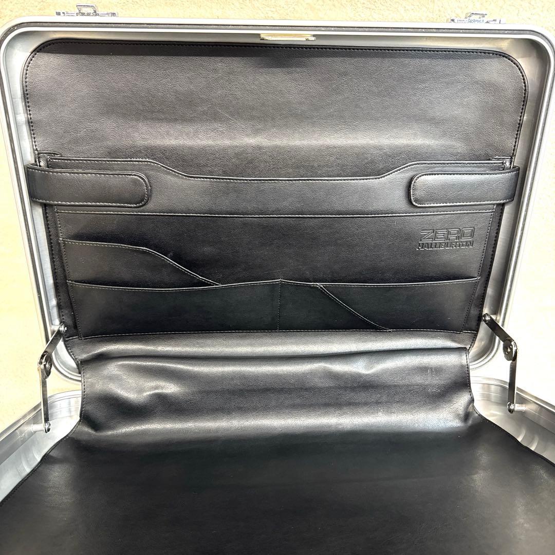 ゼロハリバートン　アタッシュケース　シルバー