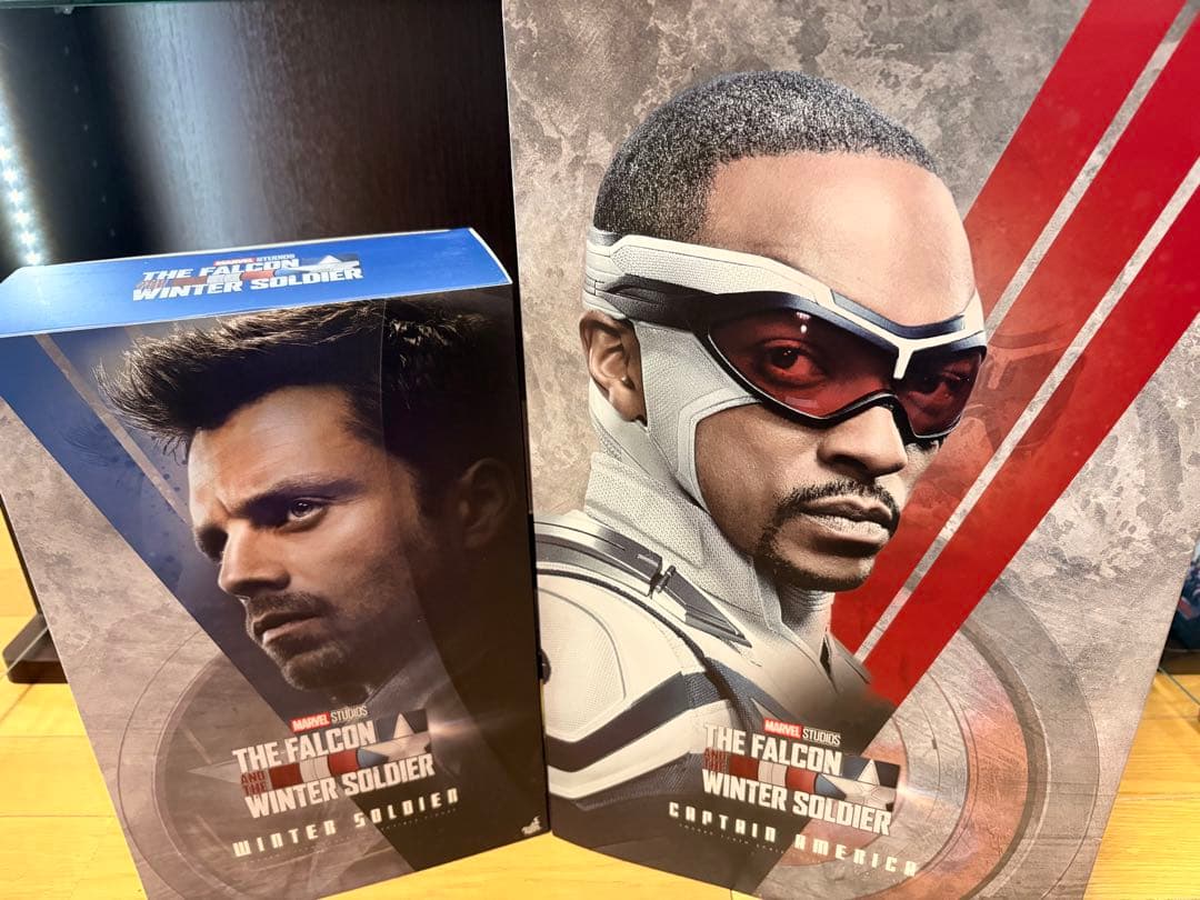 ホットトイズ　ファルコン &ウィンターソルジャー　2体セット