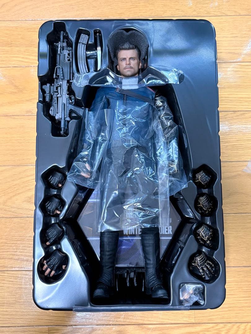 ホットトイズ　ファルコン &ウィンターソルジャー　2体セット