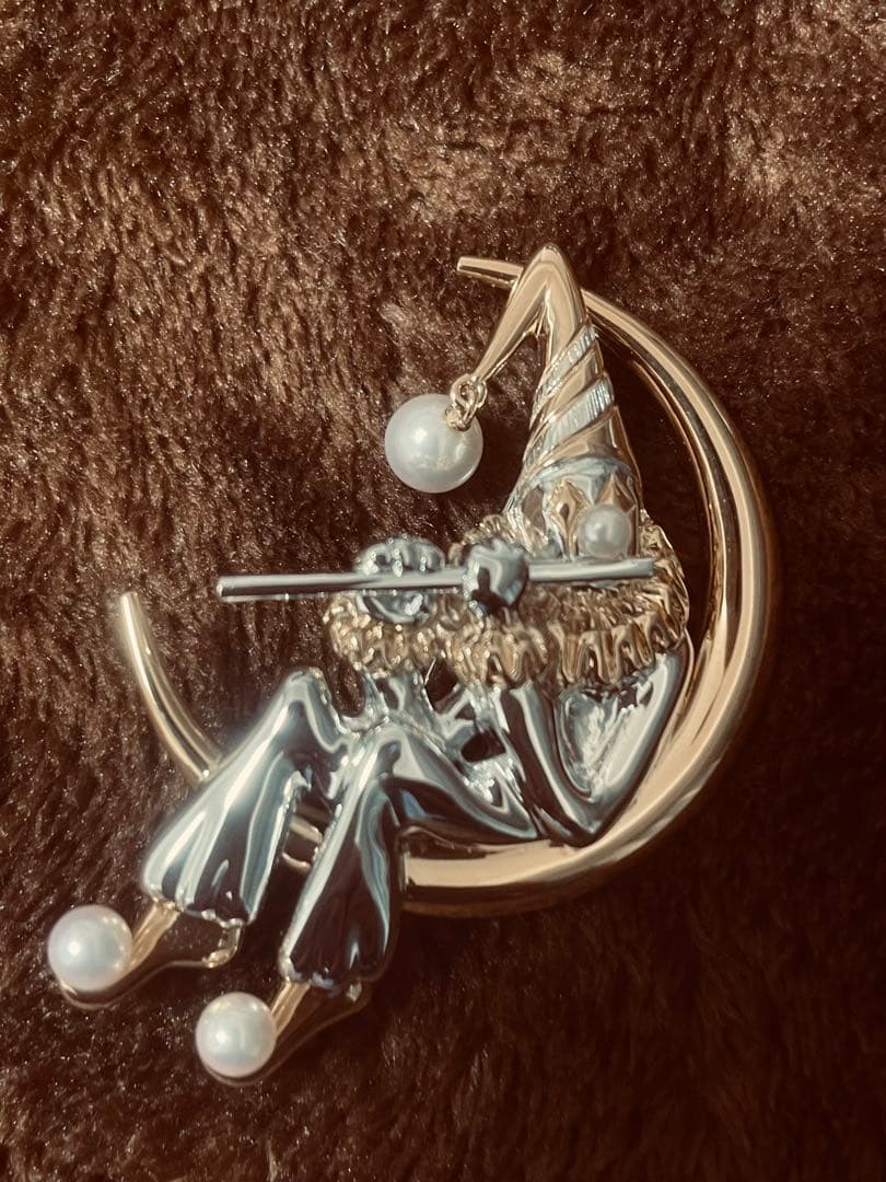 【新品】MIKIMOTO 月とピエロのブローチ（証明書あり）