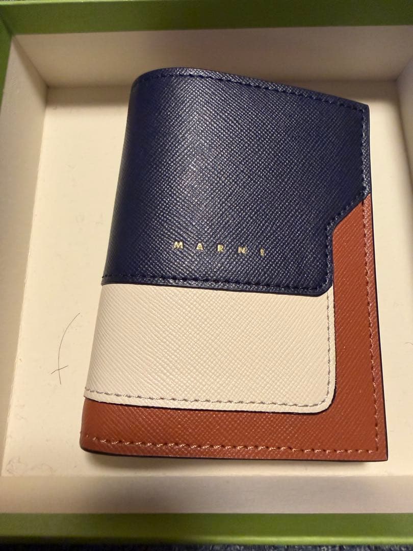 MARNI 二つ折り財布 ネイビー/ホワイト/ブラウン