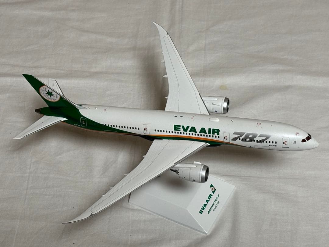 EVA AIR BOEING 787-9 1/200 ダイキャストモデル