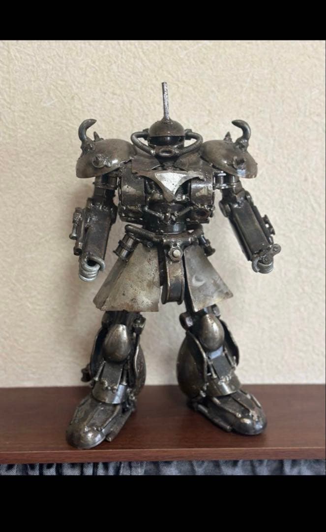 金属製 ロボット 置物 インテリア アートガンダムシャア専用ザク ハンドメイド