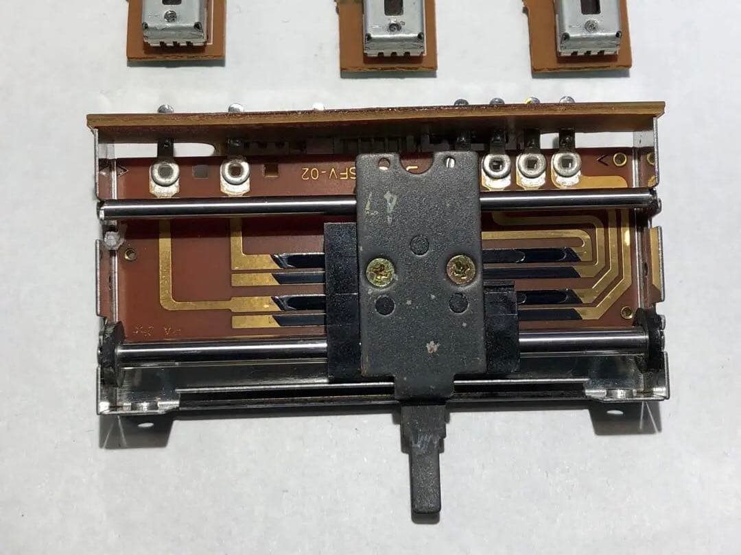 VESTAX ベスタクス　PCV-175 フェーダーメンテナンス