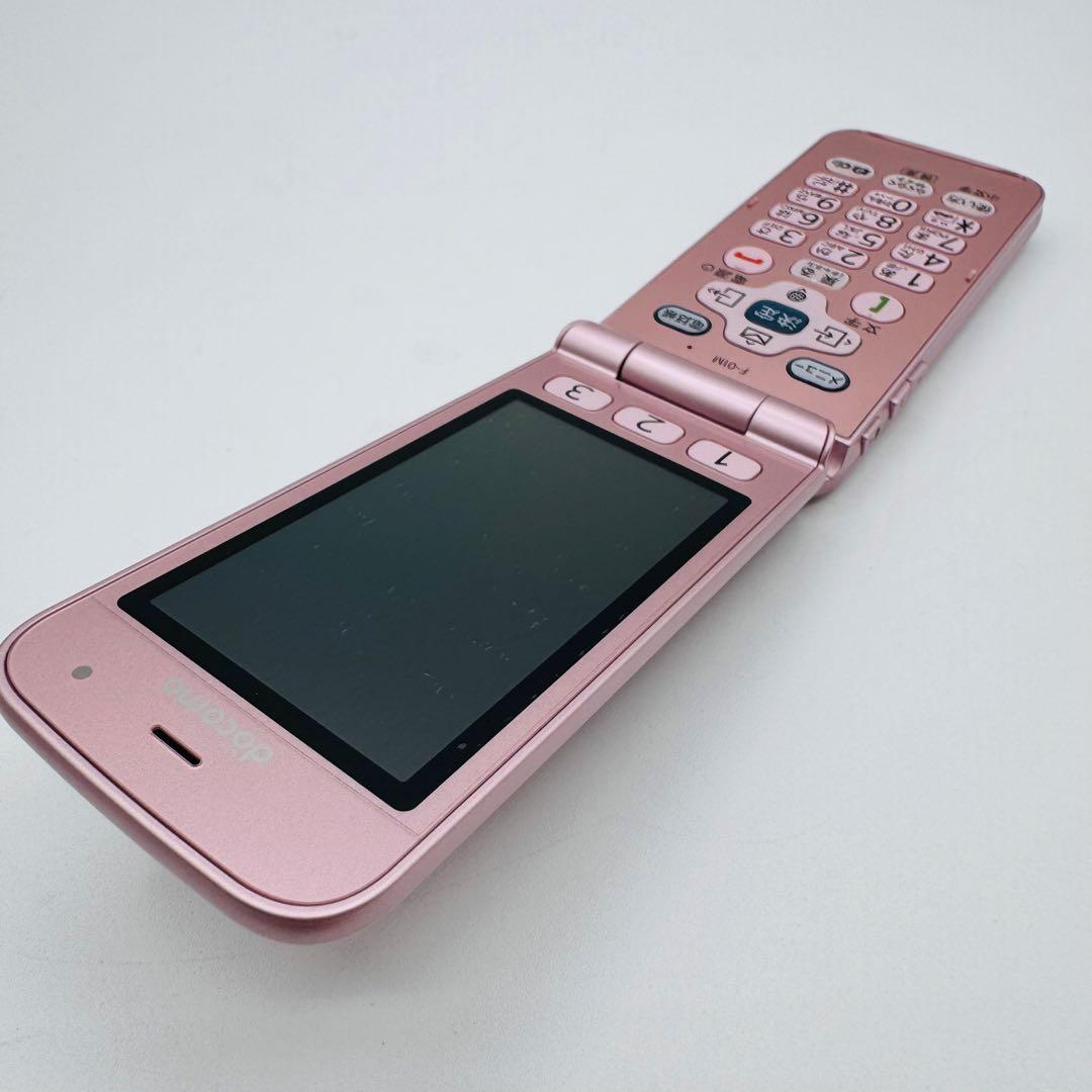 【未使用】らくらくホン docomo F-01M ピンク 携帯電話本体