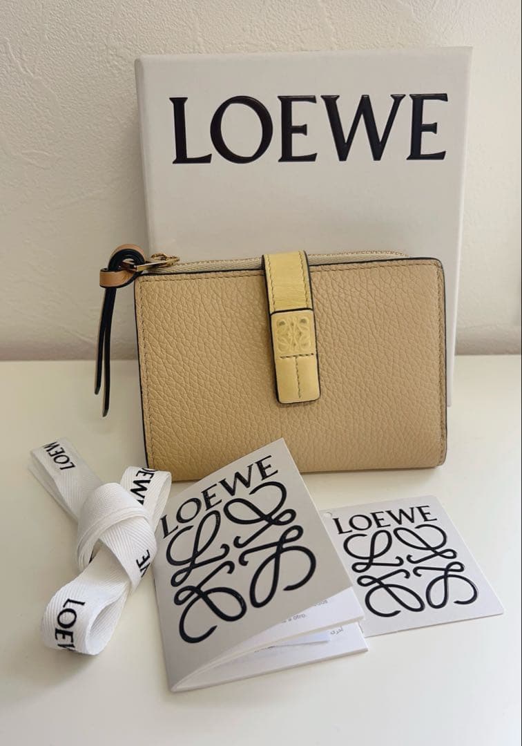 LOEWE 財布
