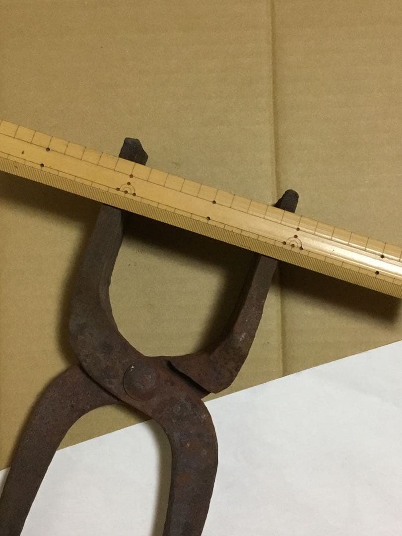 すごく大きな昔の道具