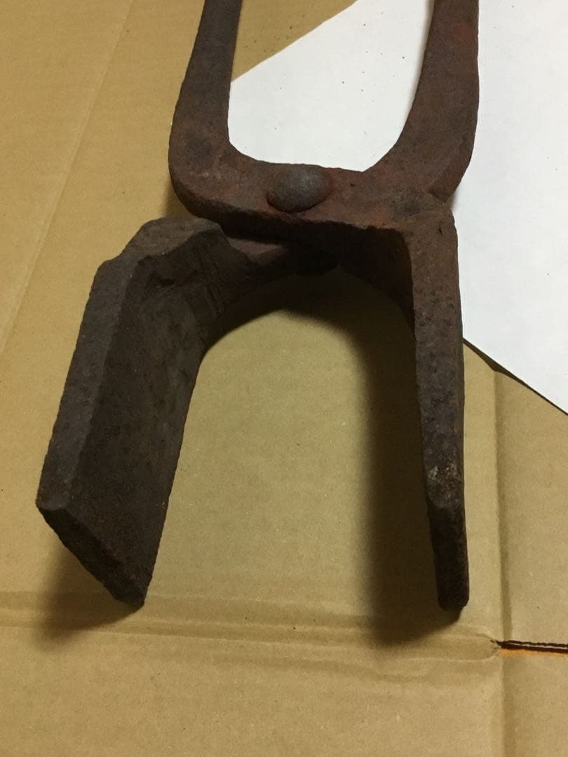 すごく大きな昔の道具