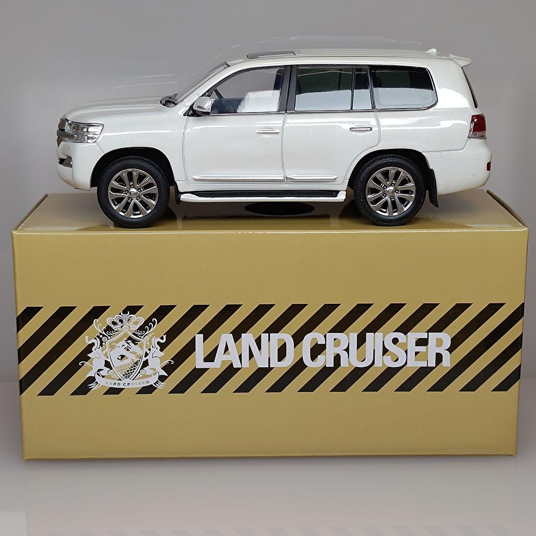 ランドクルーザー 200 カラーサンプル ホワイトパールクリスタルシャイン