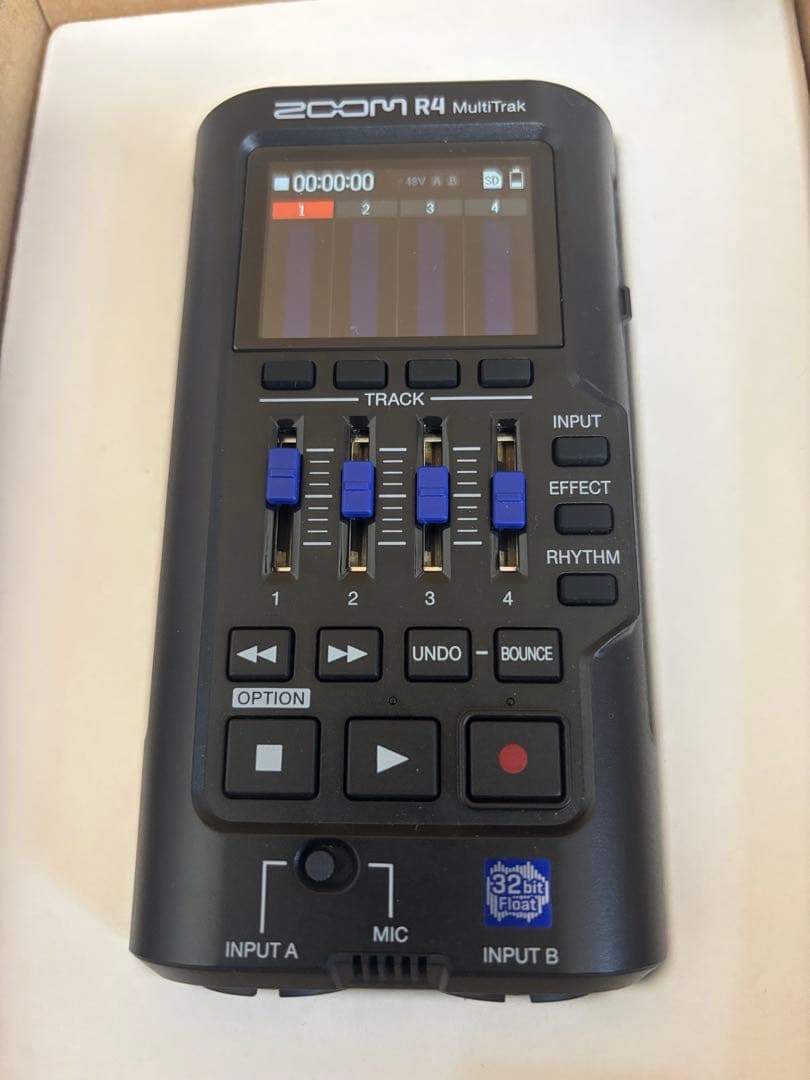 Zoom R4 MultiTrak マルチトラックレコーダー