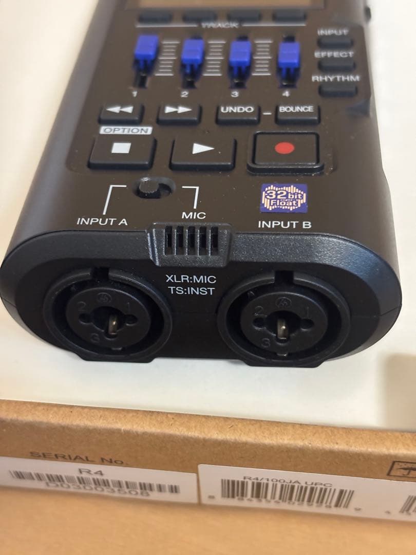 Zoom R4 MultiTrak マルチトラックレコーダー