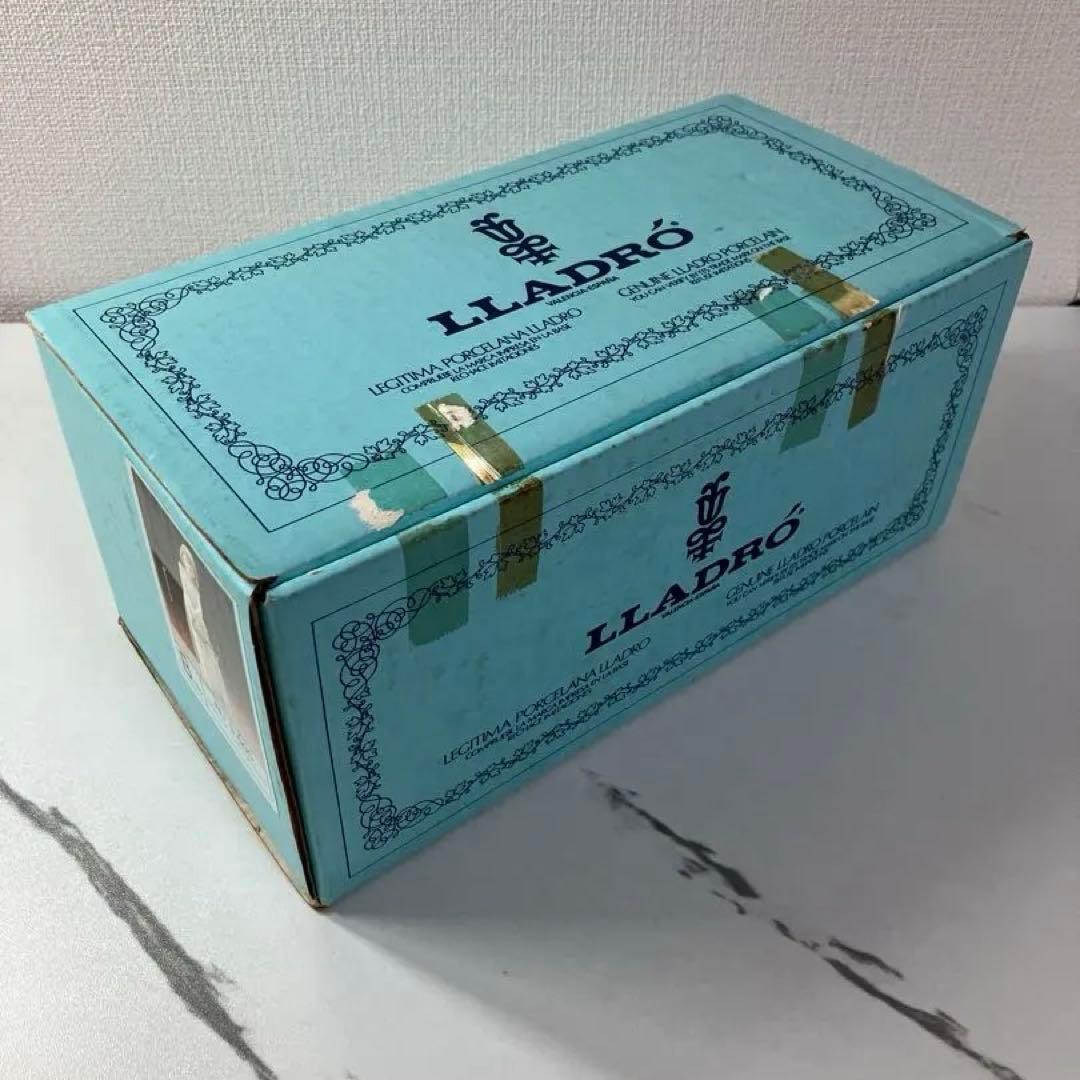 LLADRO リヤドロ 5605 花籠を持つ少女 フィギュリン 箱付