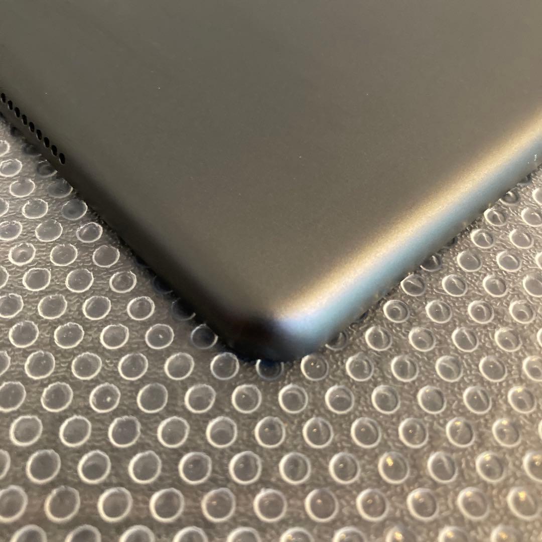 3651【早い者勝ち】iPad8 第8世代 32GB SIMフリー☆