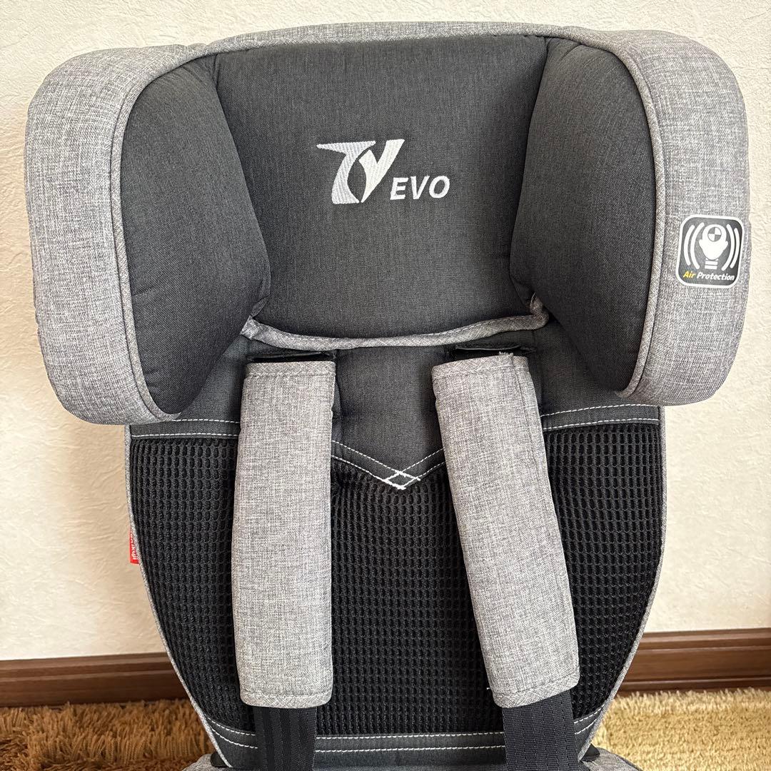 日本育児　トラベルベストEvo チャイルドシート