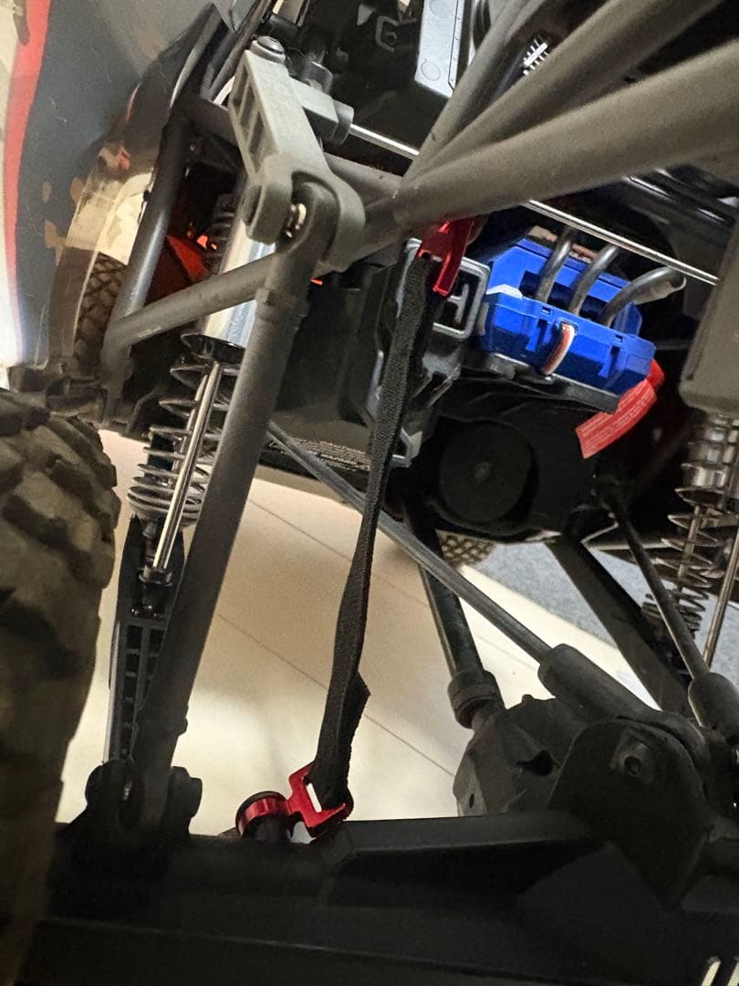 Traxxas UDR 1/7オフロードRCカー まさ