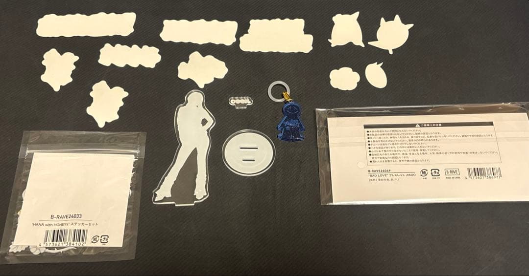 HANA ジス jisooトレカ　リップケースブレスレットアクスタシールタオル