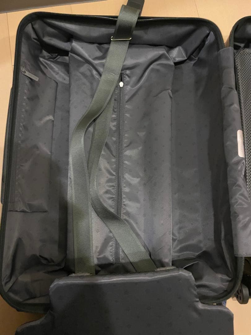RIMOWA リモワ　スーツケース　キャビン　約33L 機内持ち込み可