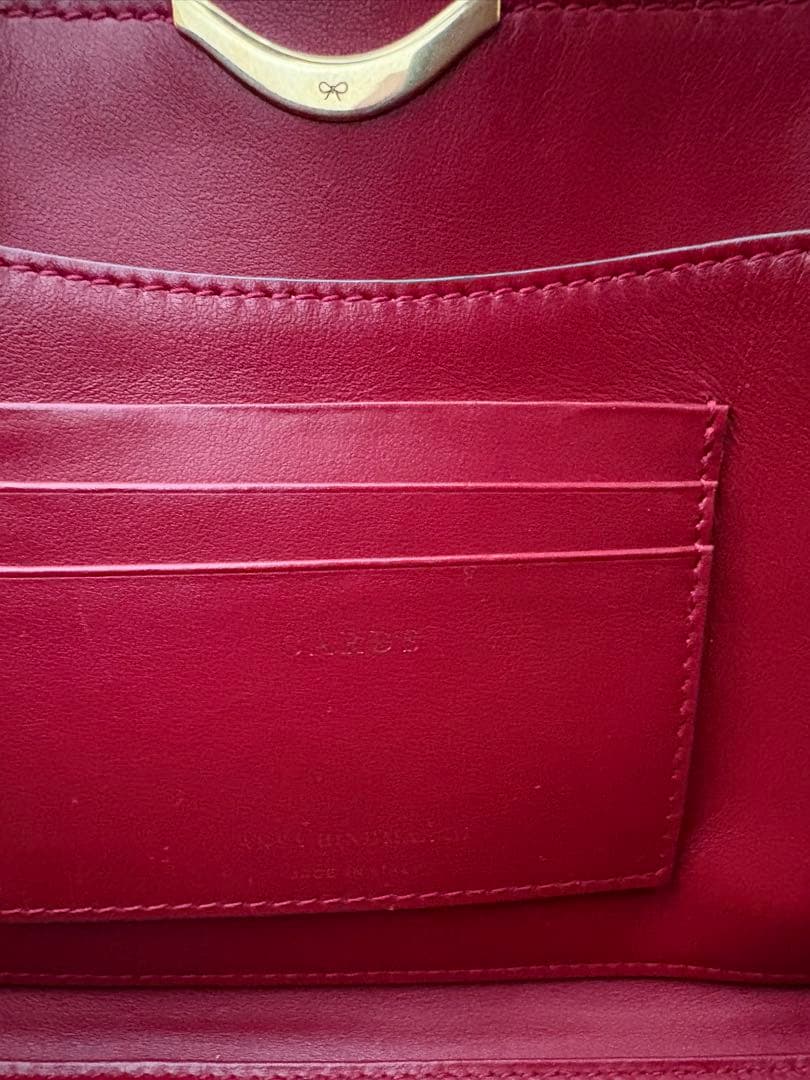 ANYA HINDMARCH Wedge：ウェッジ 三角形のバッグ