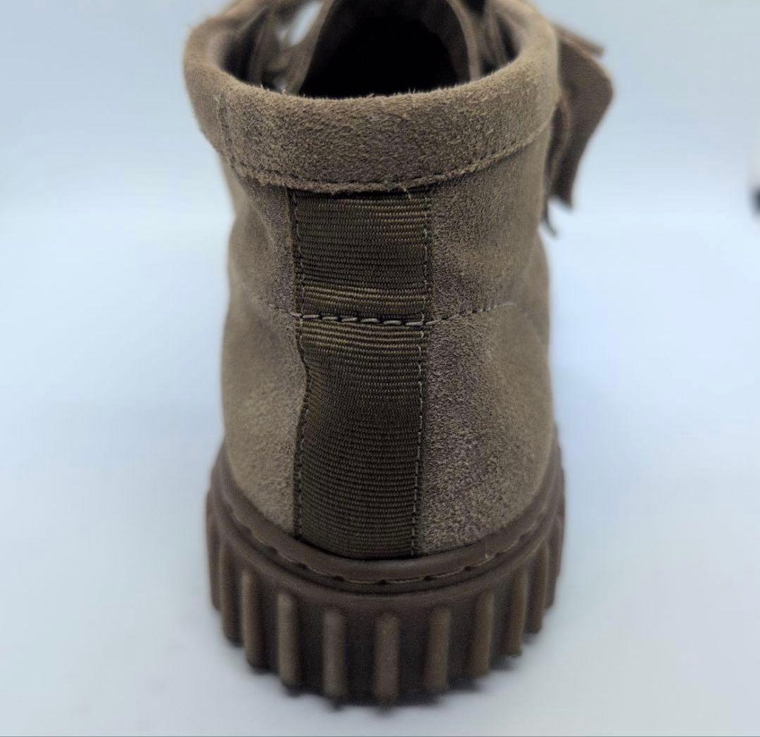 clarks　ワラビーブーツ　ベージュ スエード