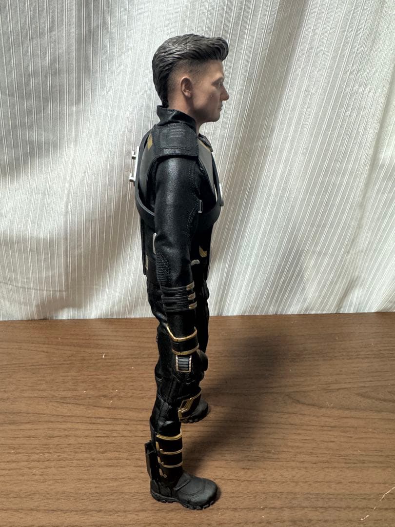 ホットトイズ　ホークアイ1/6 フィギュア アベンジャーズエンドゲーム