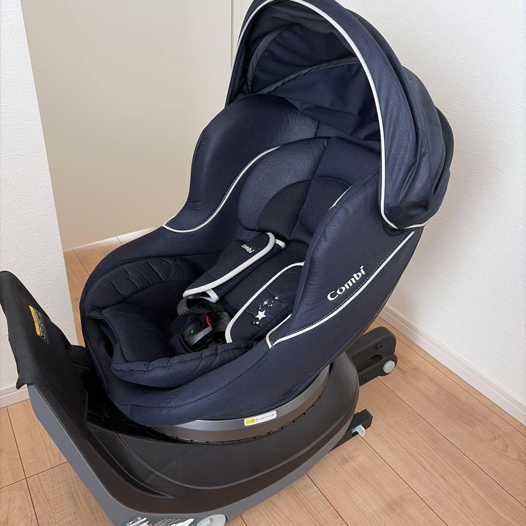 Combi クルムーブISOFIXチャイルドシート エッグクッションネイビー