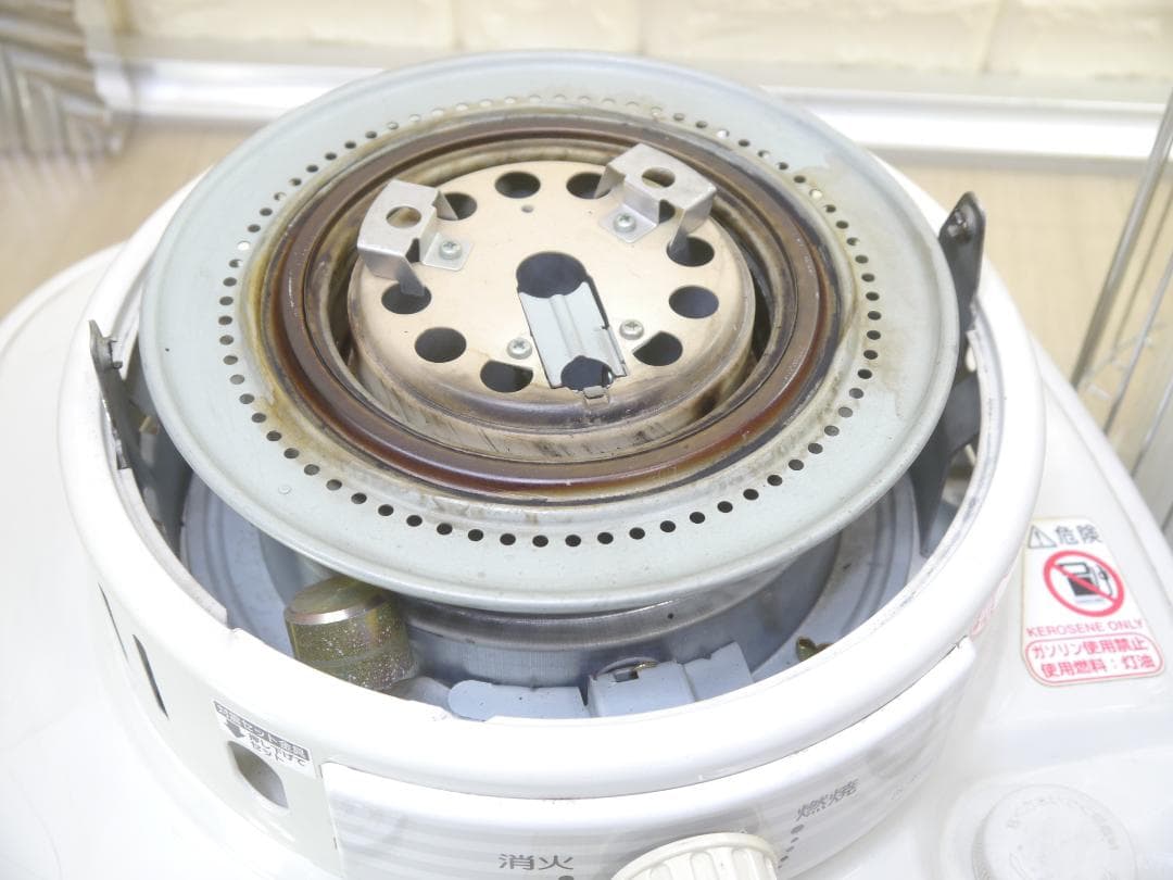 送料無料◆2014年◆コロナ 石油ストーブ 円筒形 ガード付き　ホワイト