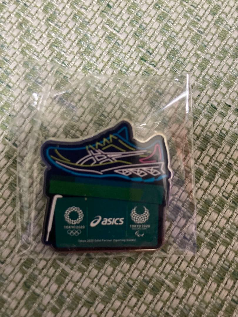 希少！東京2020オリンピック アシックス ピンバッジ 7点セットTシャツ付き