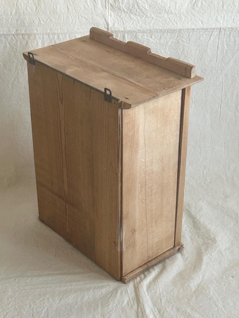 フランスアンティーク　飾り棚　ウォールキャビネット　ガラスケース　ブロカント