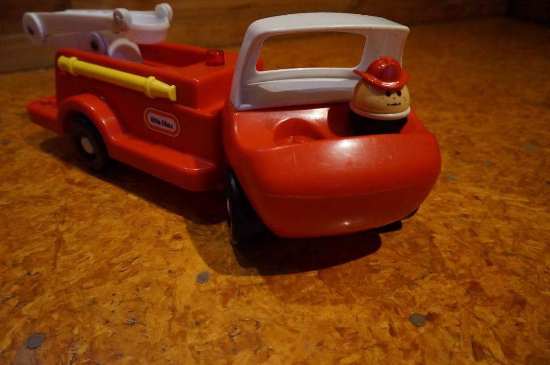 リトルタイクス　消防車