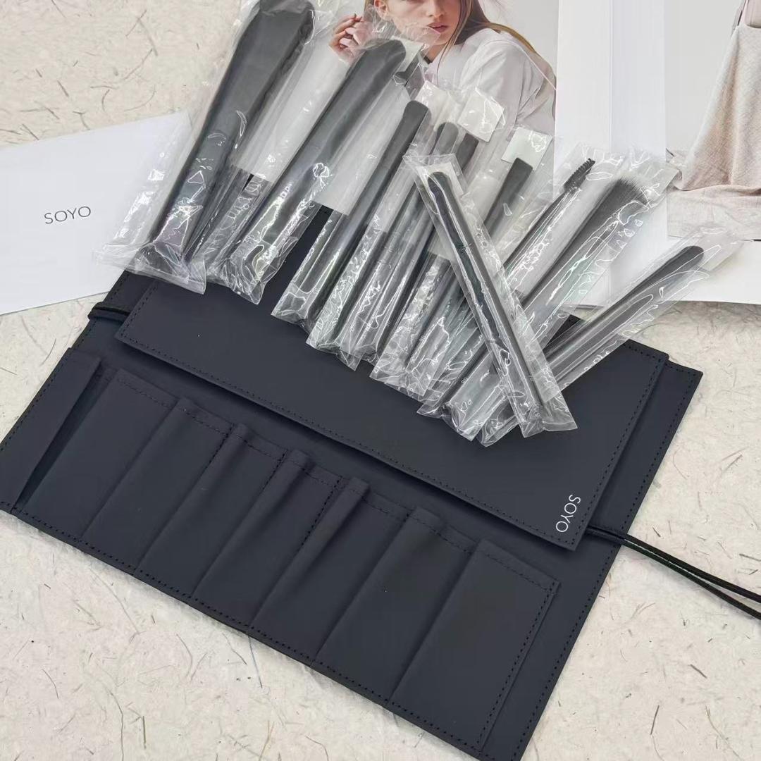 メイク道具・化粧小物 aki