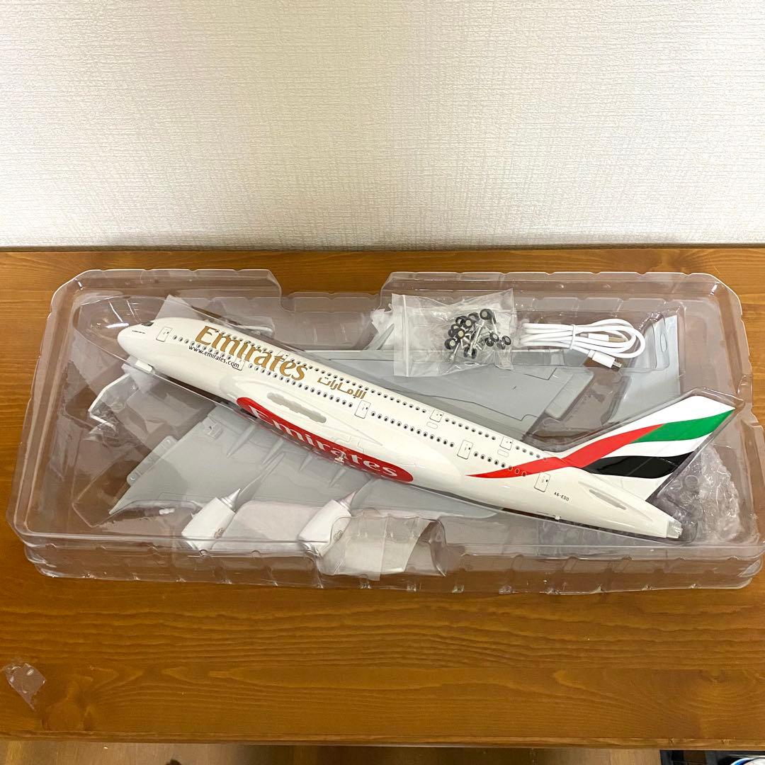 エミレーツ航空 エアバス A380 1/160 航空機模型 LEDライト付き