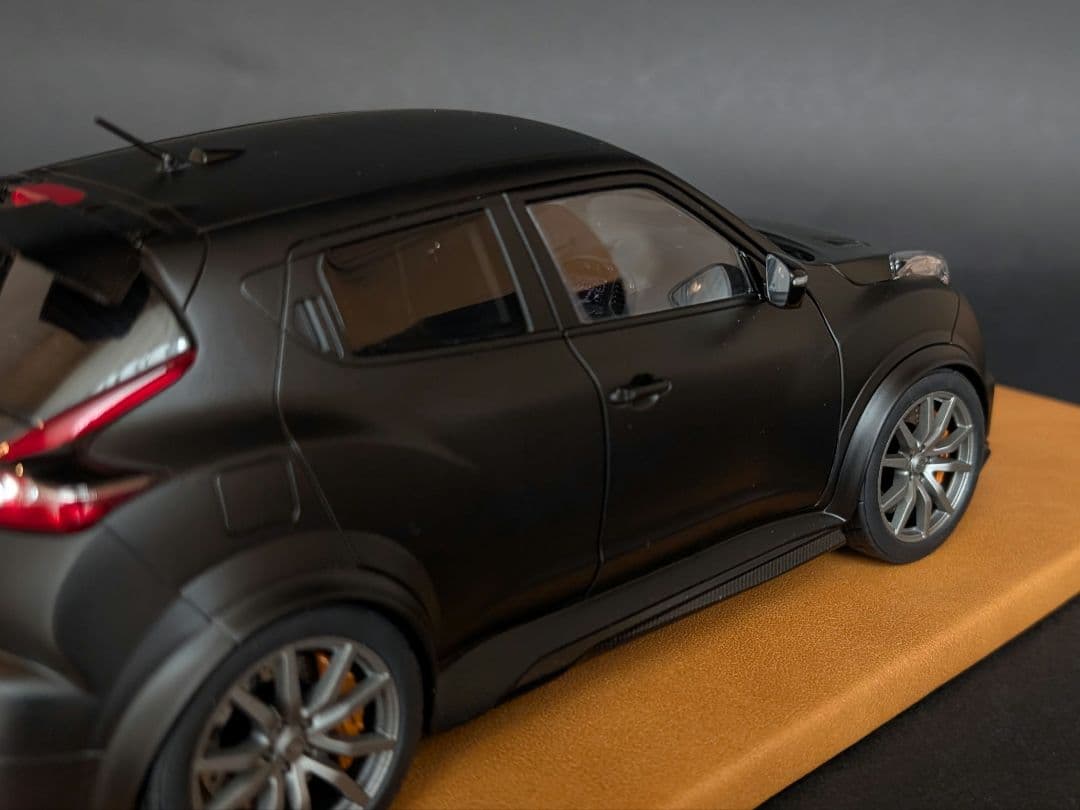 オートアート 1/18 NISSAN JUKE-R 2.0 マットブラック