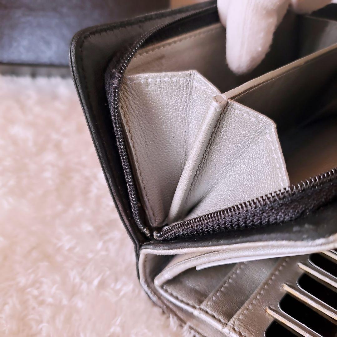 シャネル　CHANEL 財布　二つ折り　折り財布　カメリア