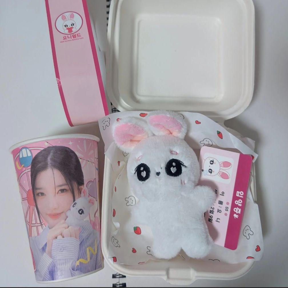 tripleS ユヨン センイルカフェ 特典 ぬいぐるみ