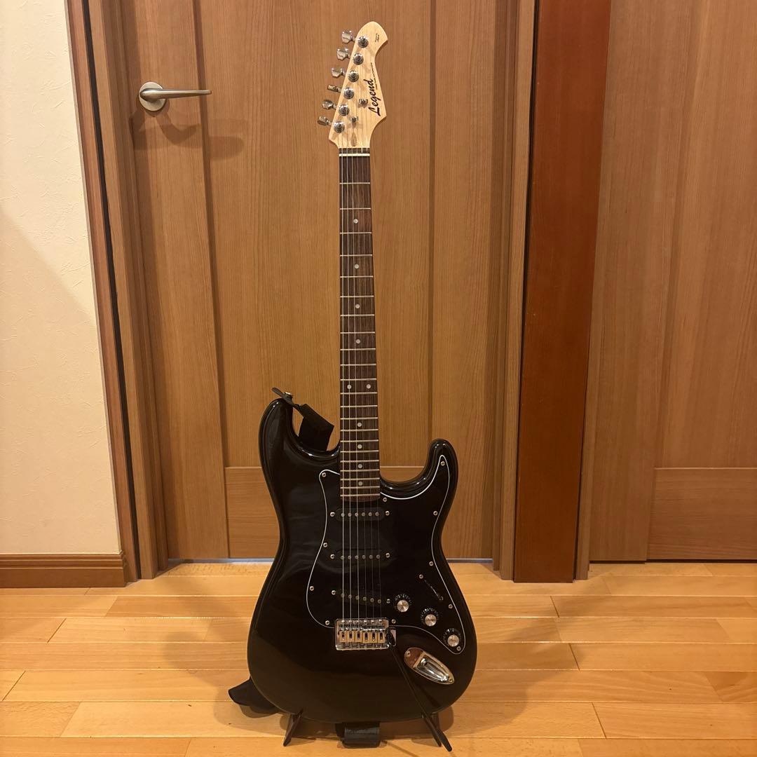 Legend ストラトキャスタータイプ（SSS） トレモロアーム付き