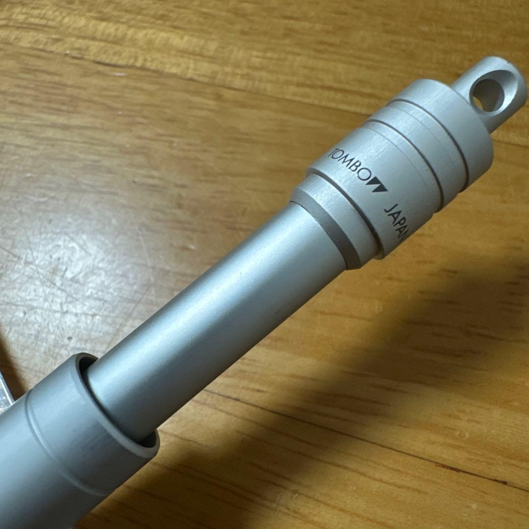 廃盤 TOMBOW トンボ鉛筆 XPA ボールペン 伸縮式 シルバー 箱付き