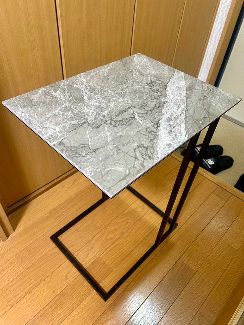 ニトリ サイドテーブル 大理石風