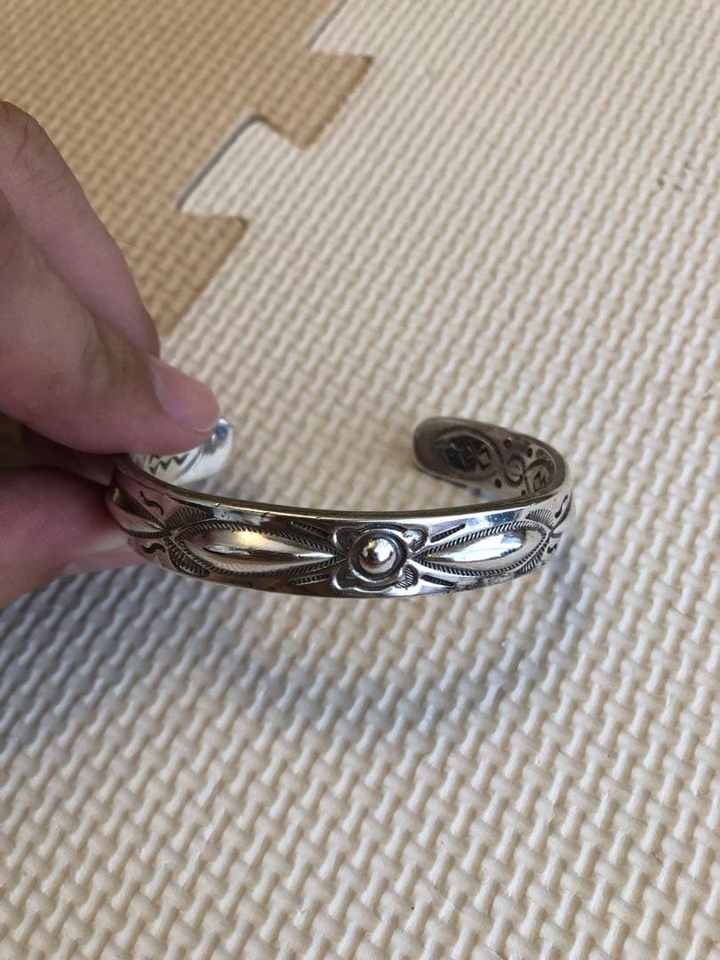 レイ アダカイ　ダブルスタンプバングル