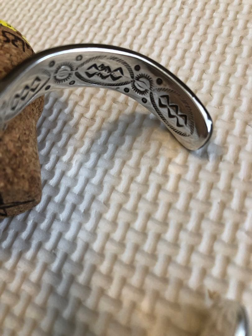 レイ アダカイ　ダブルスタンプバングル