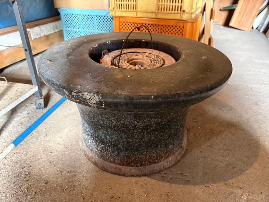 火鉢　練炭式　練炭コンロ　レトロ　古物　植木鉢　アンティーク　ヴィンテージ