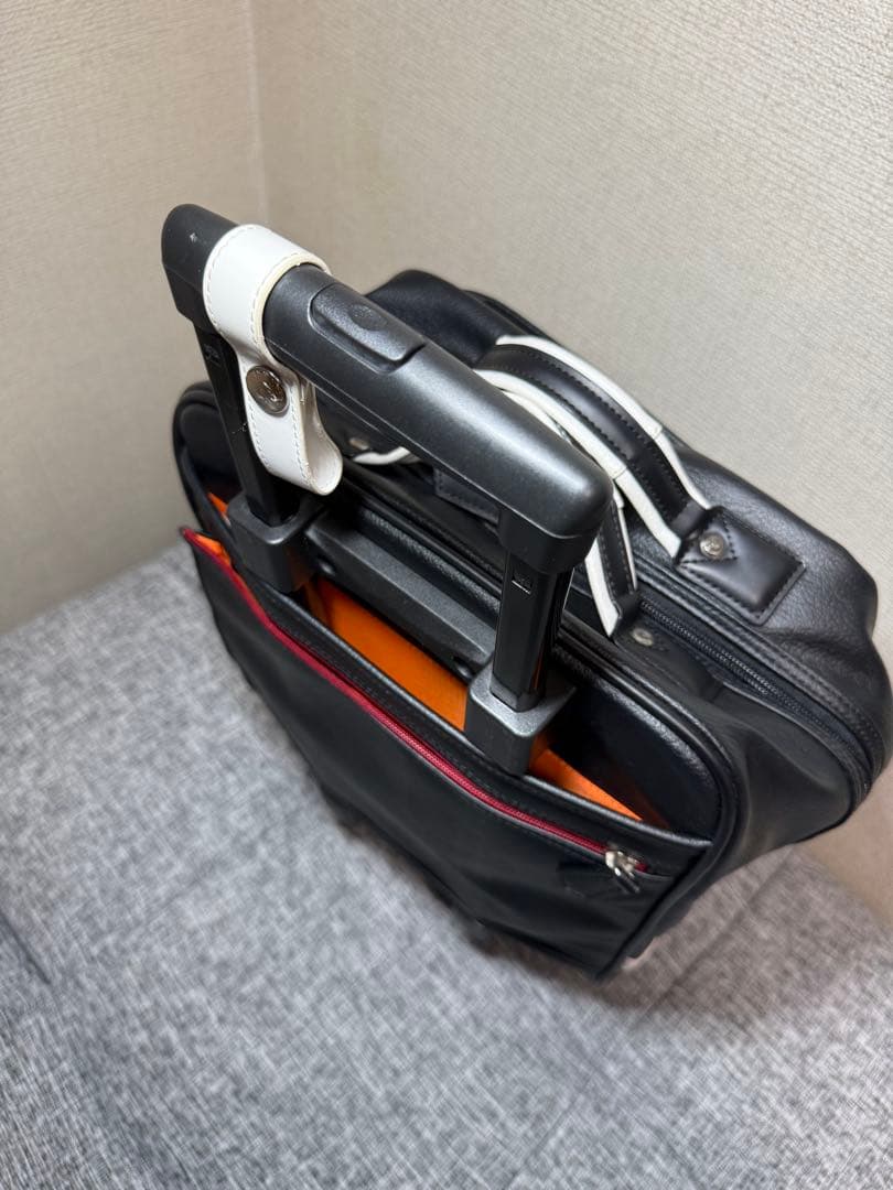 希少✨　カステルバジャック　鍵付き　レザー　キャリーケースブラック　デカロゴ