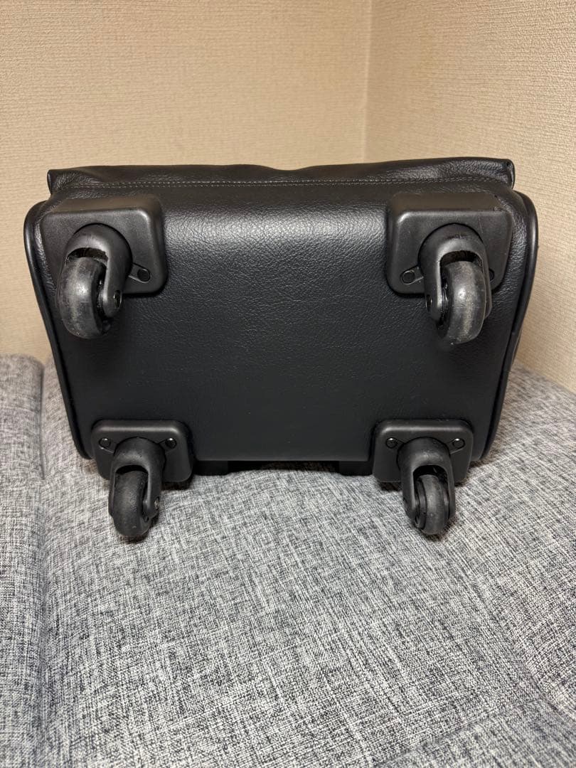 希少✨　カステルバジャック　鍵付き　レザー　キャリーケースブラック　デカロゴ