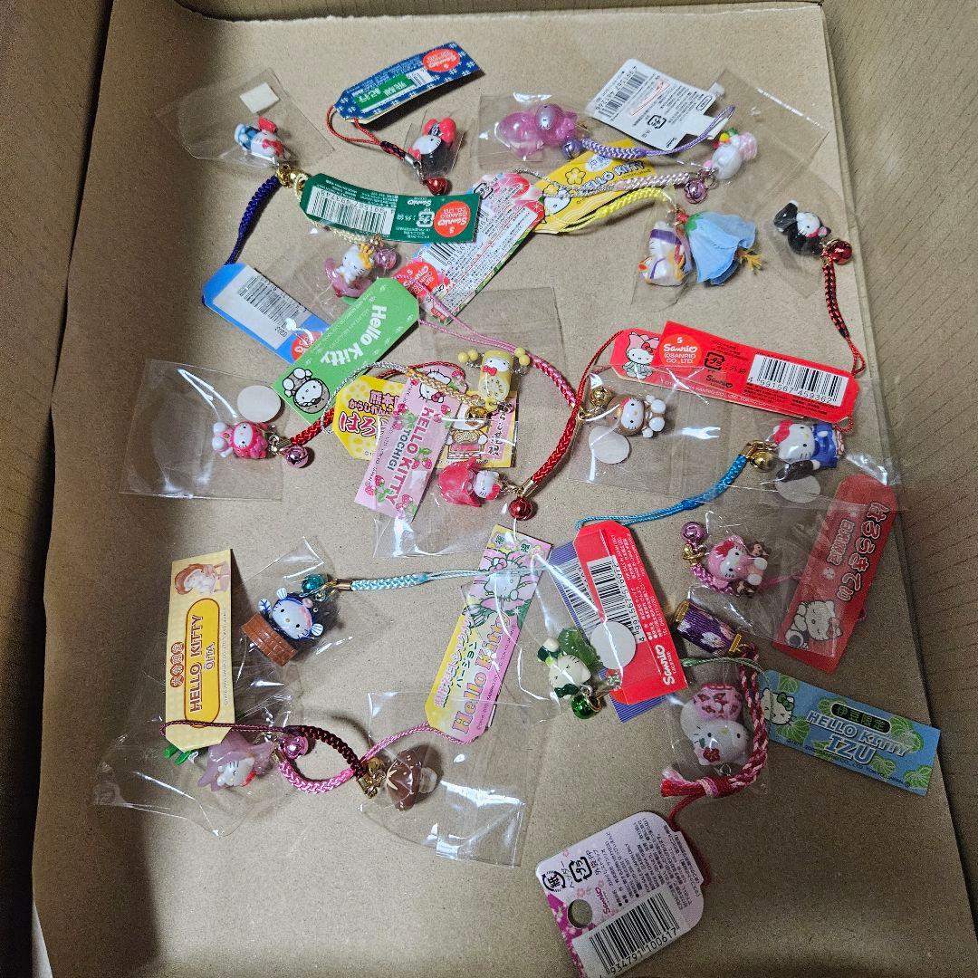 超レア！　ご当地キティ根付　まとめ売り　100個　まるちゃんシリーズ3個おまけ！