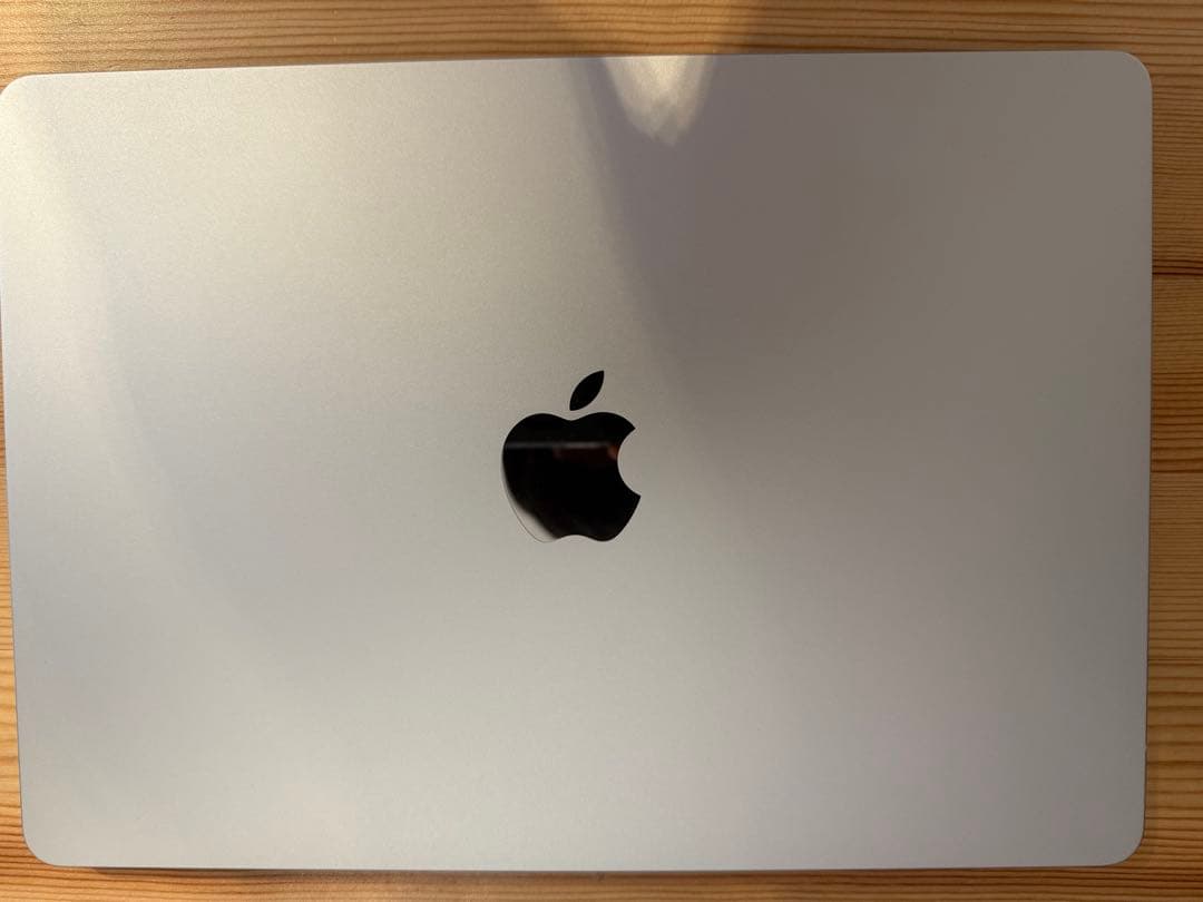 MacBook Air M2スターライト