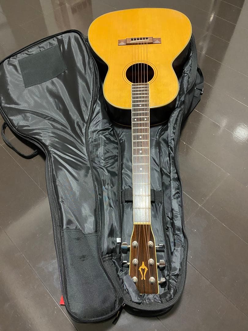 アコースティックギター　yamaki