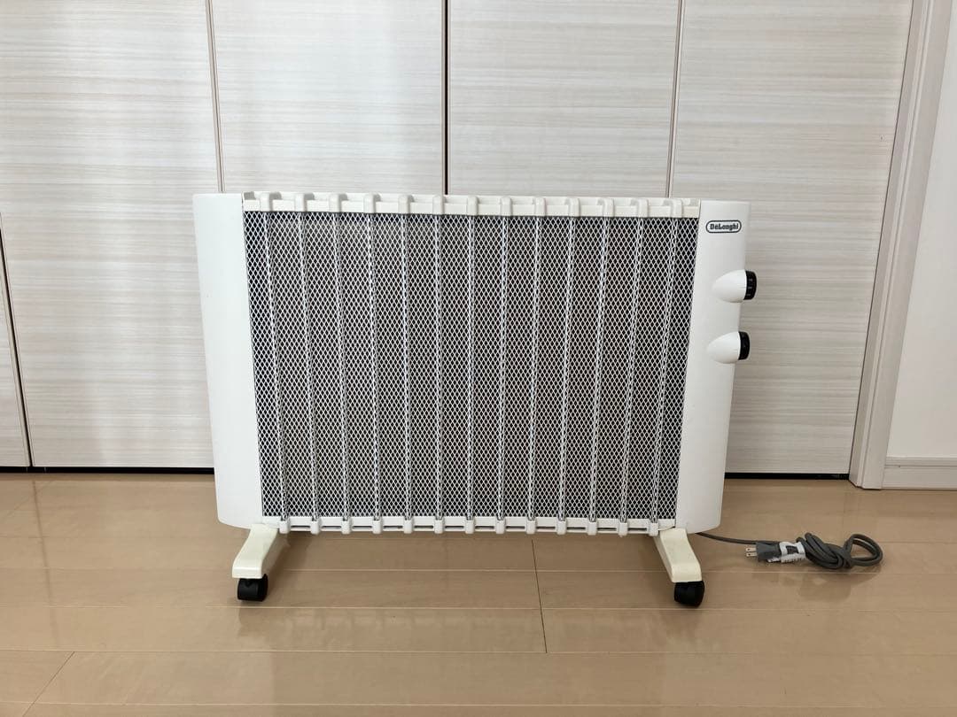 DeLonghi 電気ヒーター ホワイト