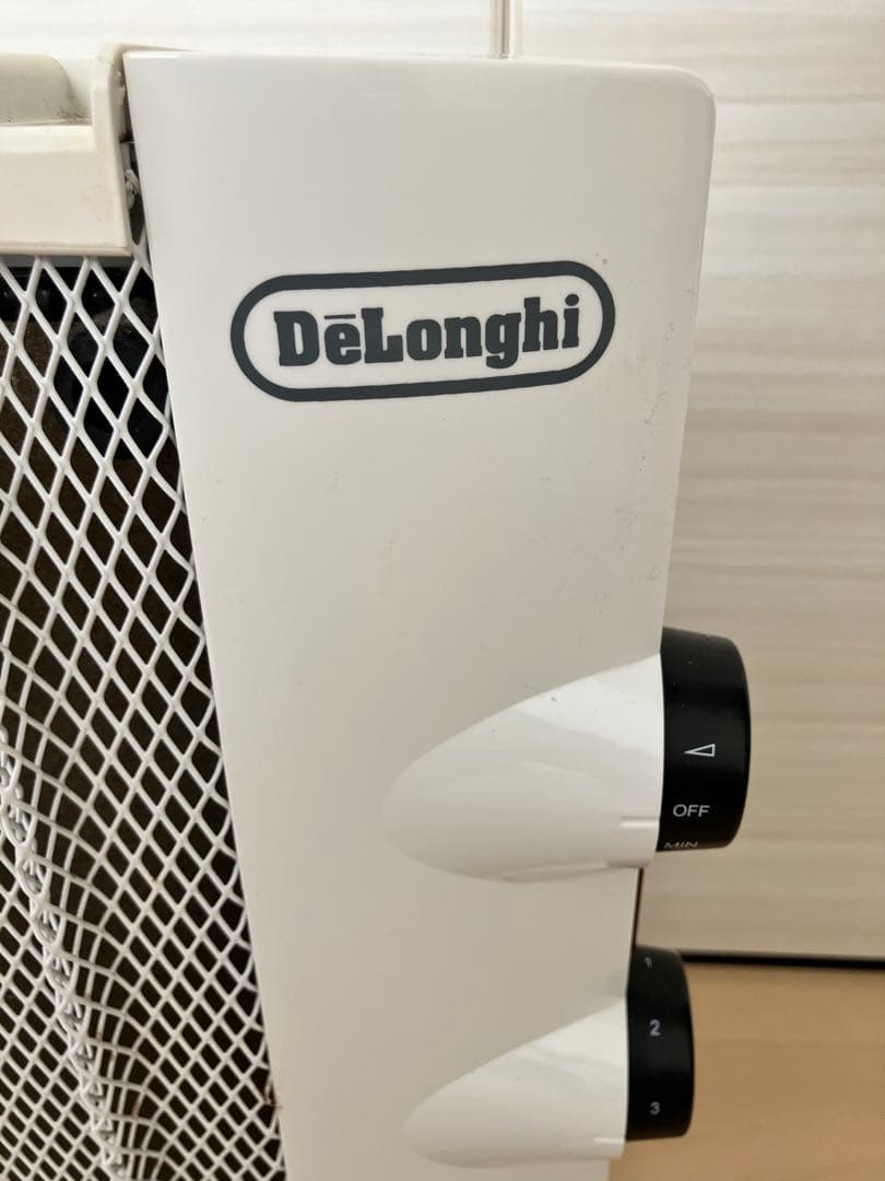 DeLonghi 電気ヒーター ホワイト
