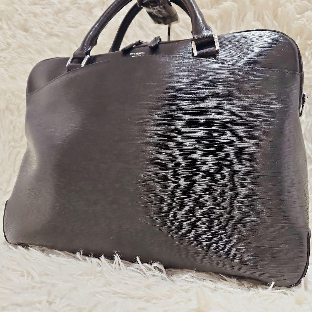 美品 ペッレモルビダ ビジネスバッグ キャピターノ ウェーブレザー PC 黒